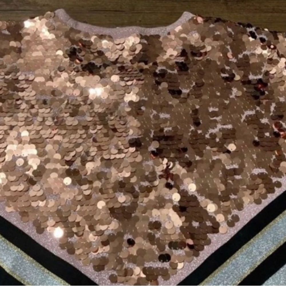 VS PINK ROSE GOLD BLING OUTFIT
SET S - Picture 7 of 12